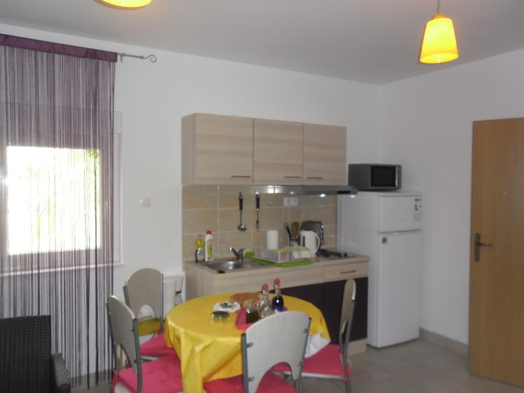 Apartments Krajici Kastela Exterior photo